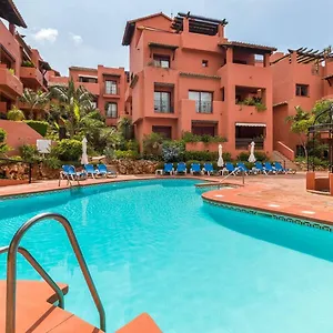 Beachfront, 3pools, King Bed, Free Gymparking Marbella
